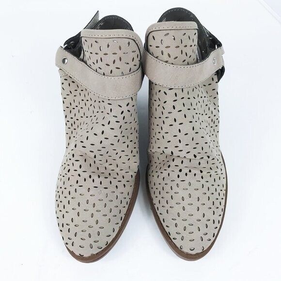 SUGAR Templer Faux Suede Gray Booties Laser Cut NWOT - Picture 4 of 9